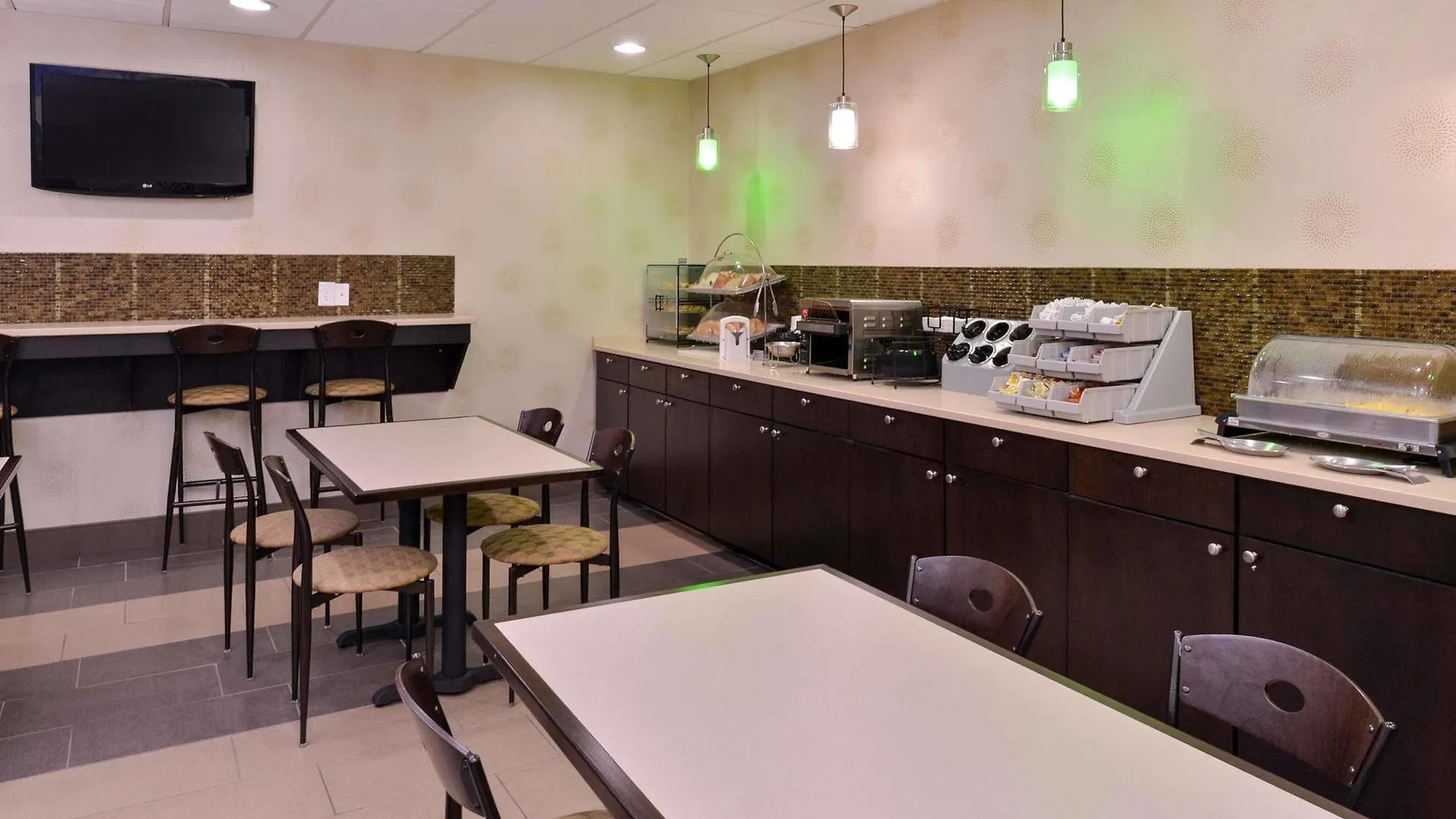Best Western Plus Richmond Sandston